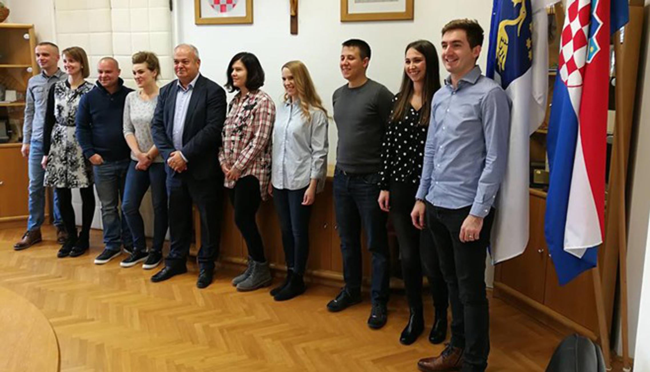 Mlade obitelji s gradonačelnikom Mirkom Dusparom