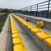 Stolice na tribini stadiona NK "Budainka-Kolonija“