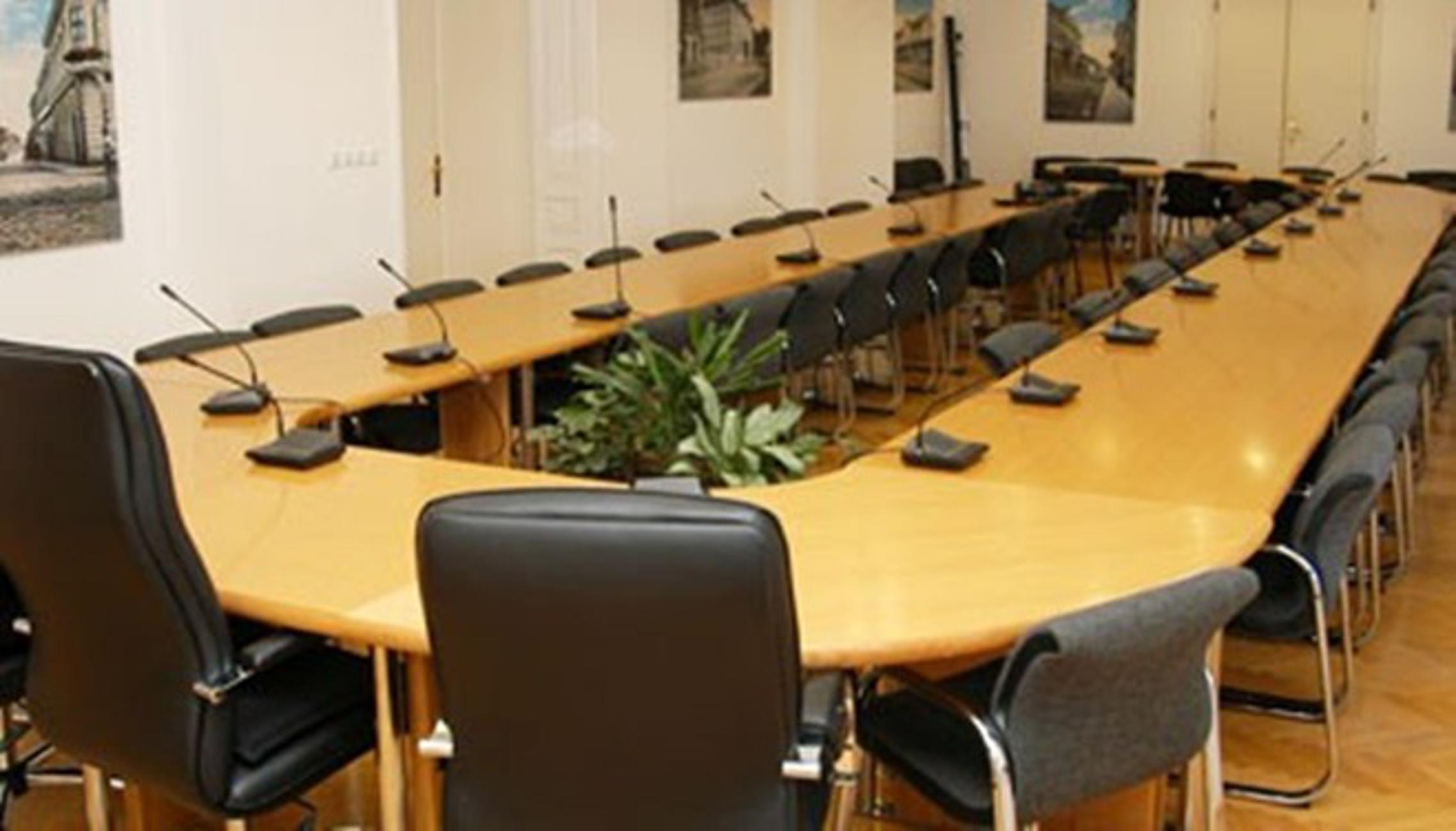 Vijećnica Gradskog vijeća na čekanju do rujna 2011.