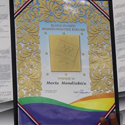 Zlatna plaketa dodijeljena Mariju Mandžukiću 2015. godine