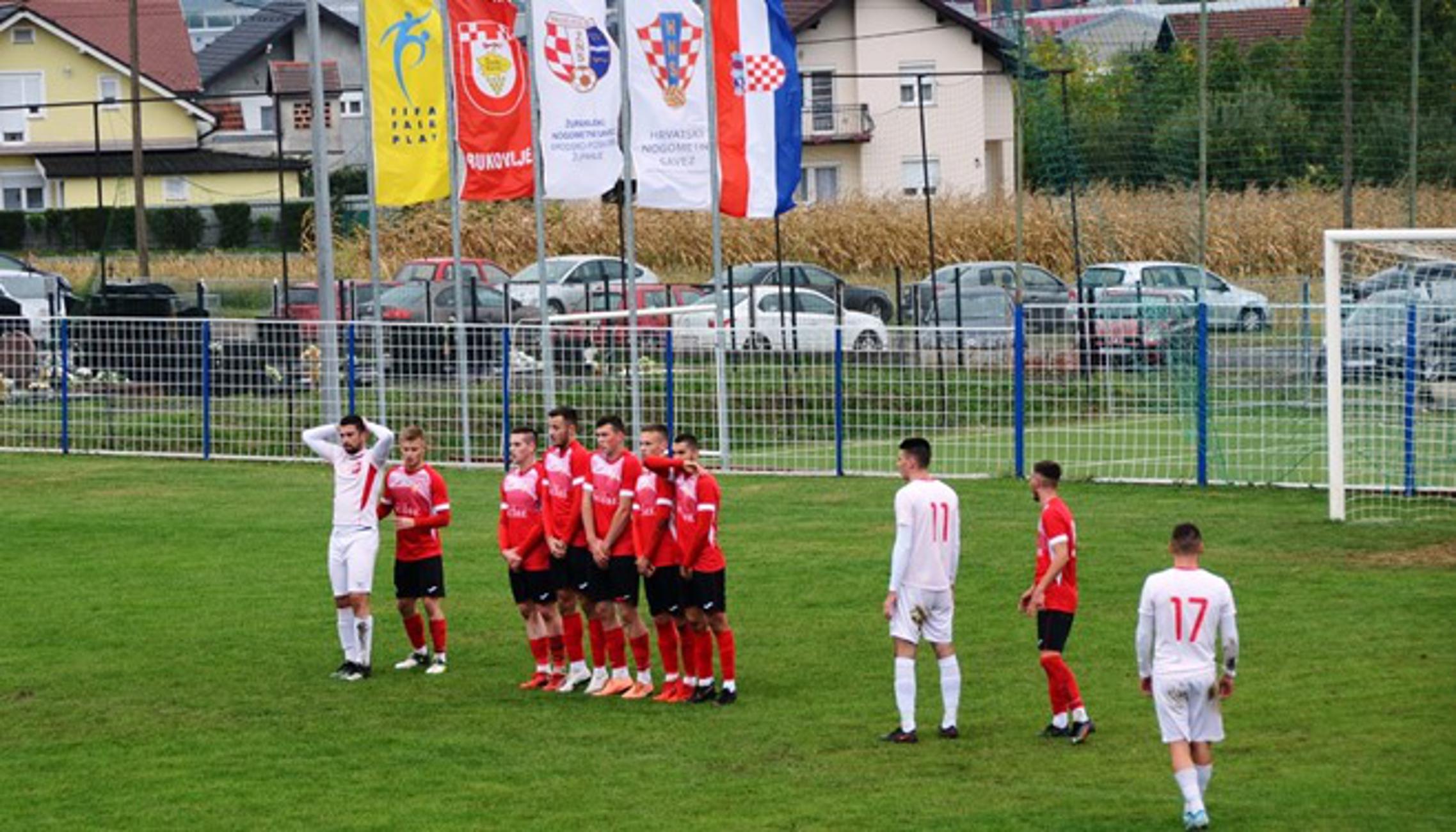 Slavonac (crveni) u Bukovlju dočekuje Slavoniju.