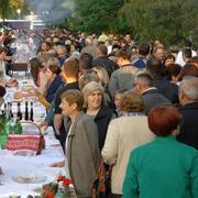 Manifestacija "Najduži stol u Hrvata"