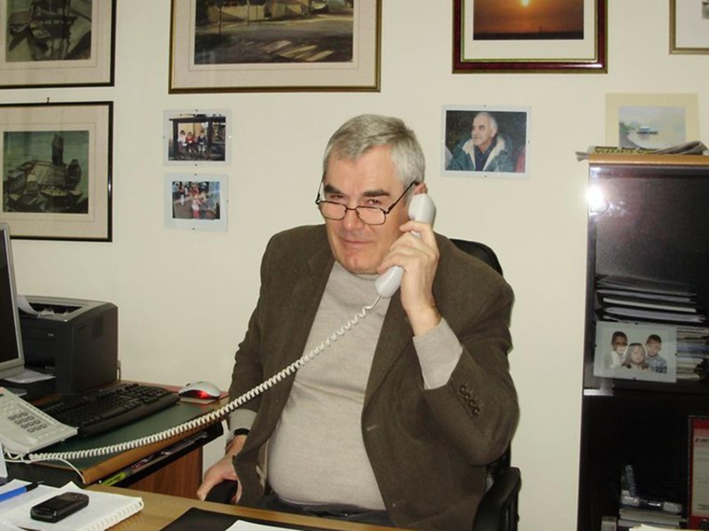 Petar Čavić u svom uredu u agenciji Festung