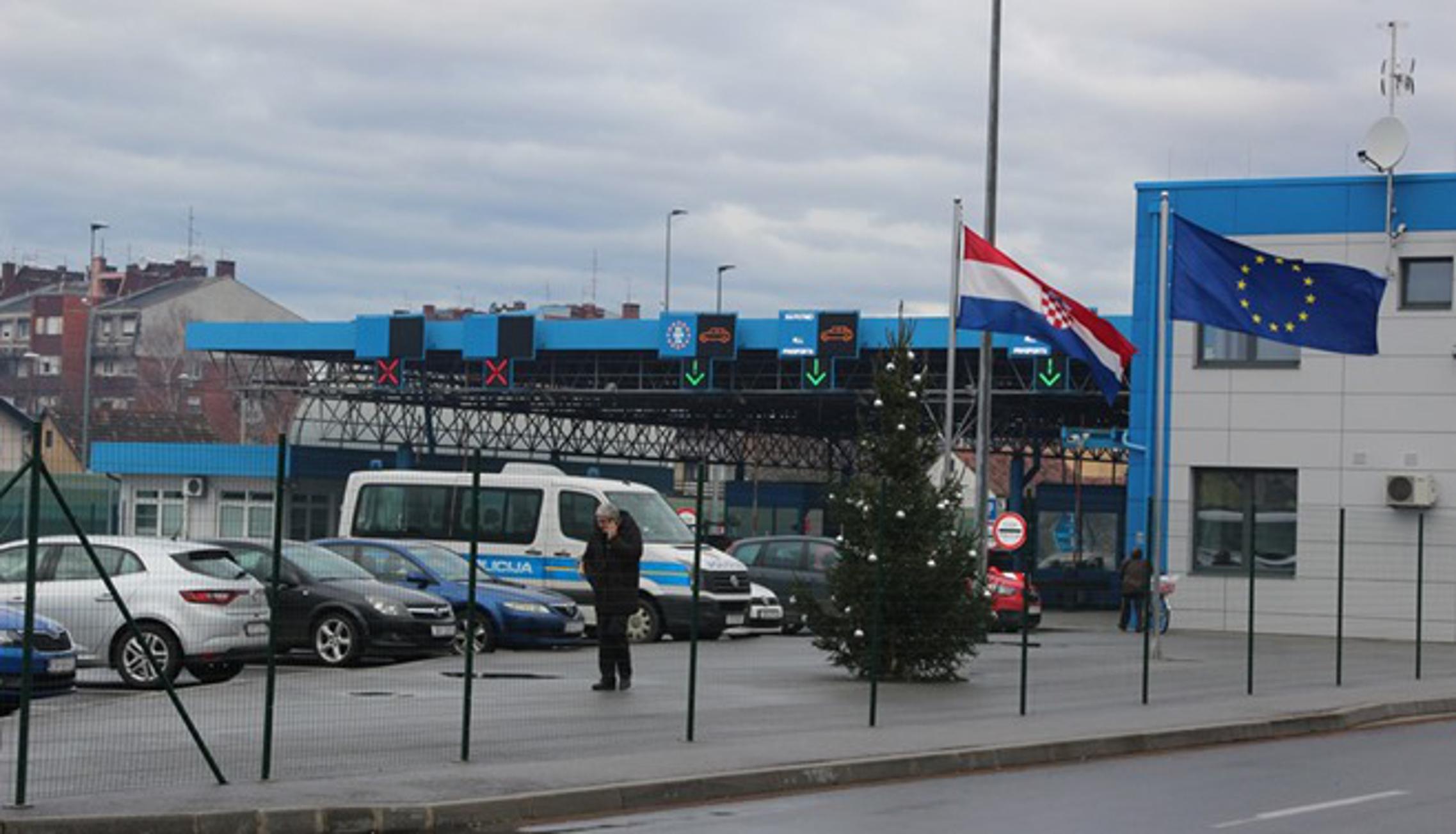 Granični prijelaz Slavonski Brod u 'blagdanskom ruhu'