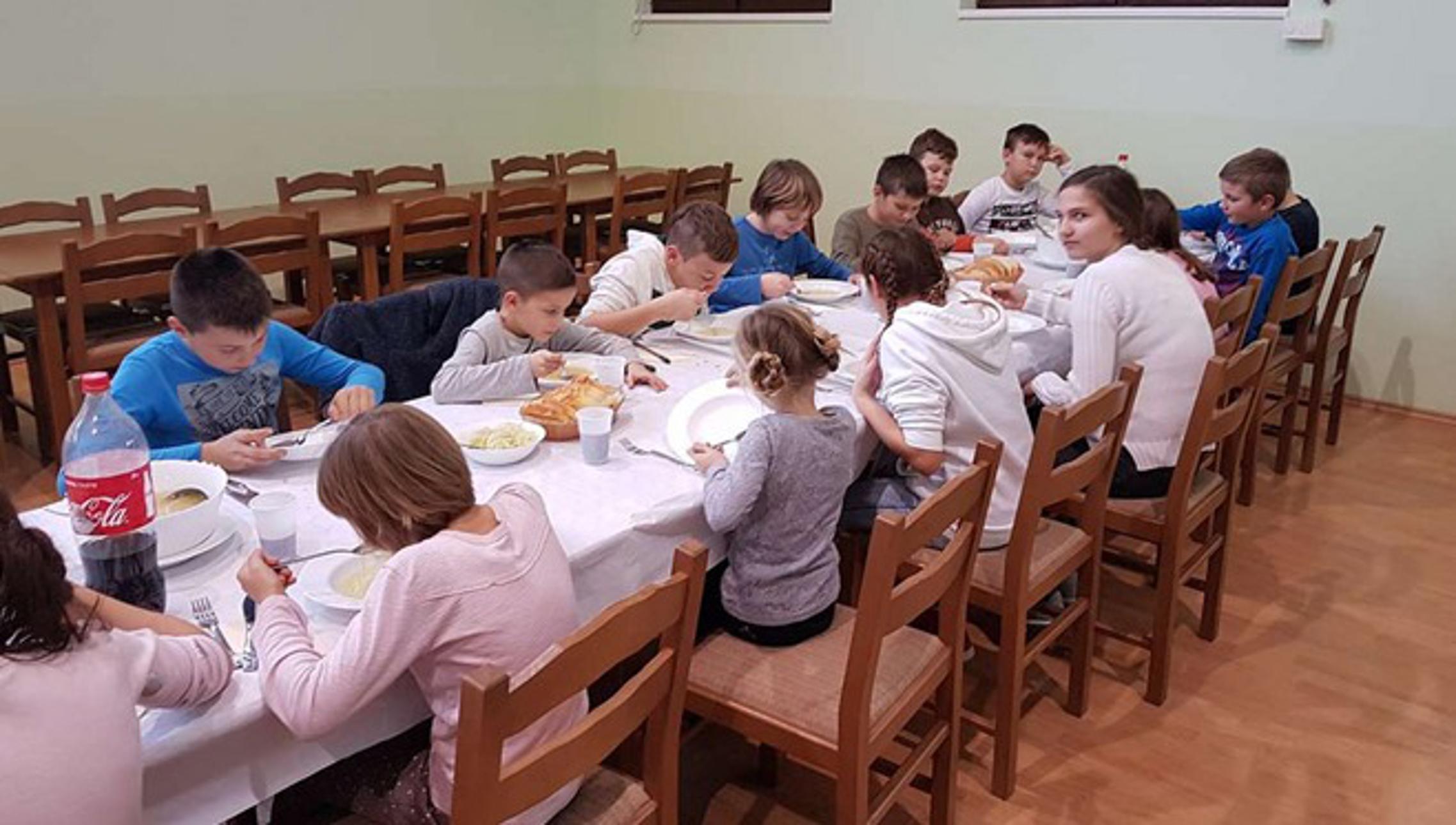 Obrok istarskih mališana u Slavoniji