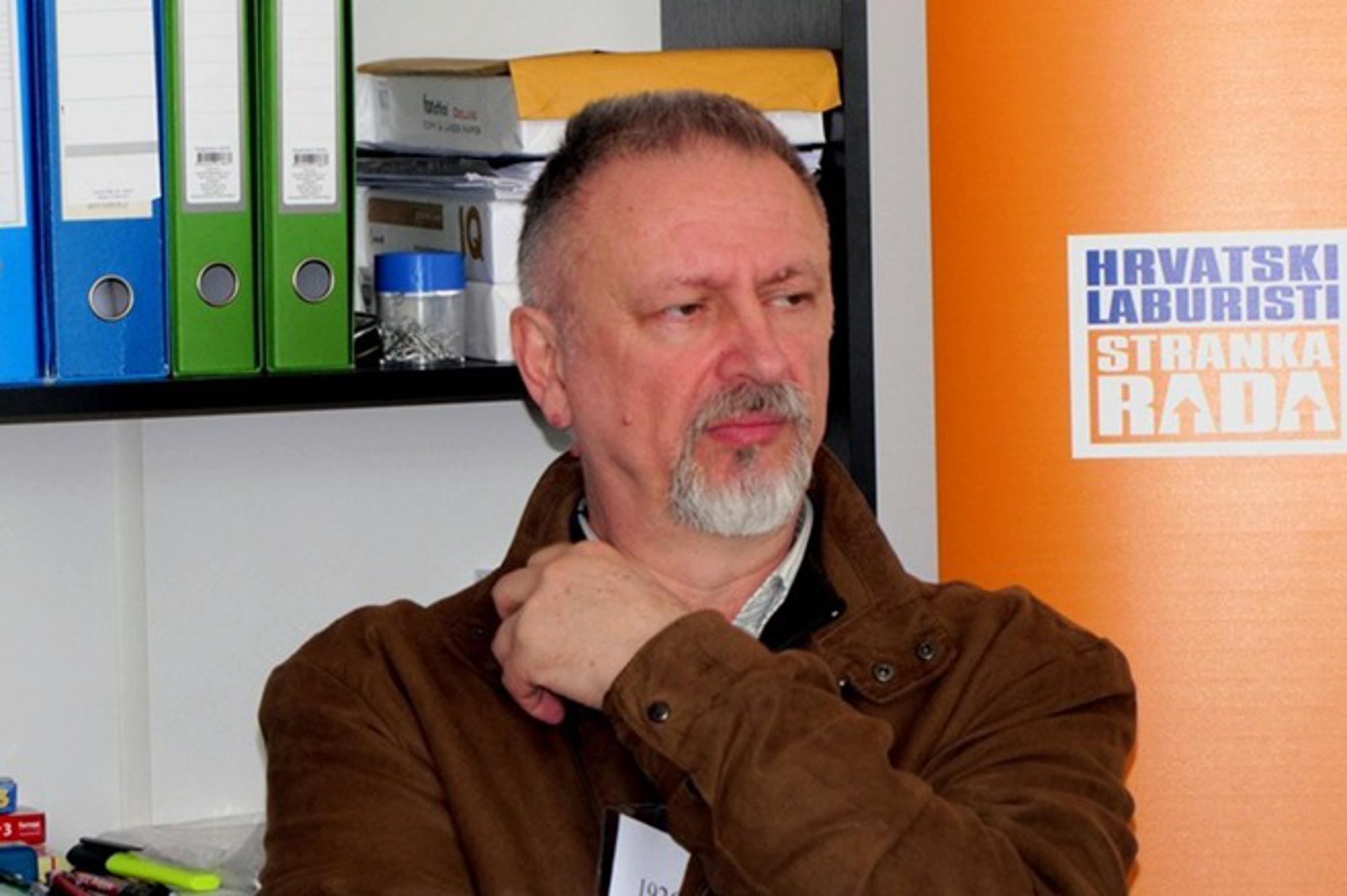 Tajnik brodskih Laburista, Veljko Lukić, diplomiorani politolog