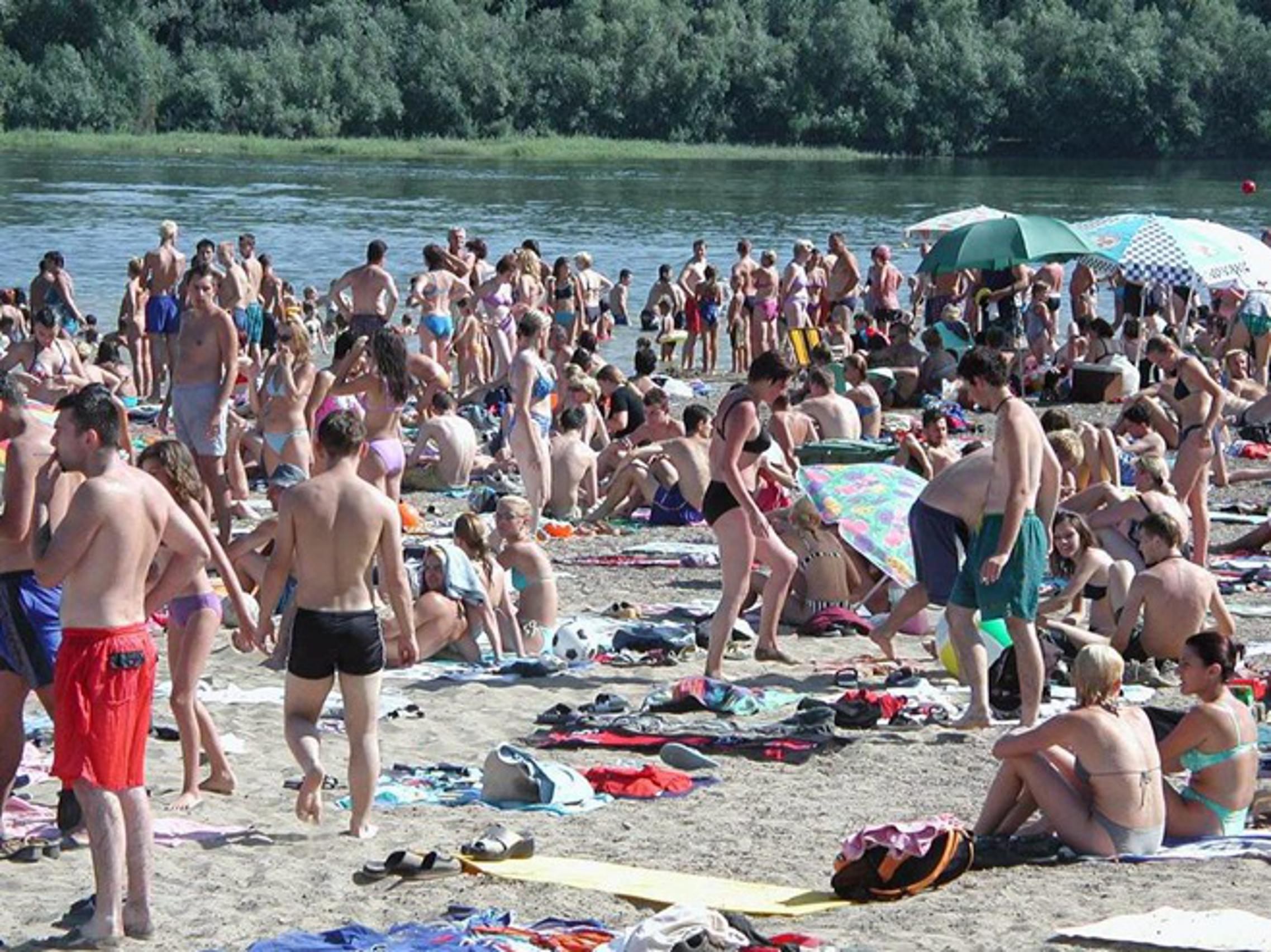 Riječna plaža Poloj u Slavonskom Brodu